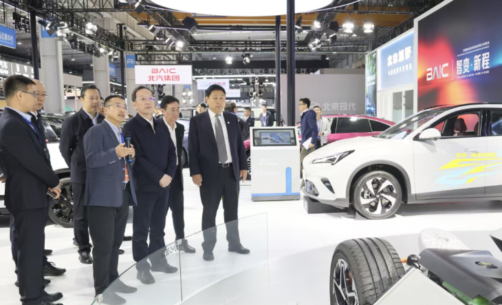 李樂(lè)成在2025世界智能網(wǎng)聯(lián)汽車(chē)大會(huì)巡展并調(diào)研_北京中汽四方會(huì)展有限公司